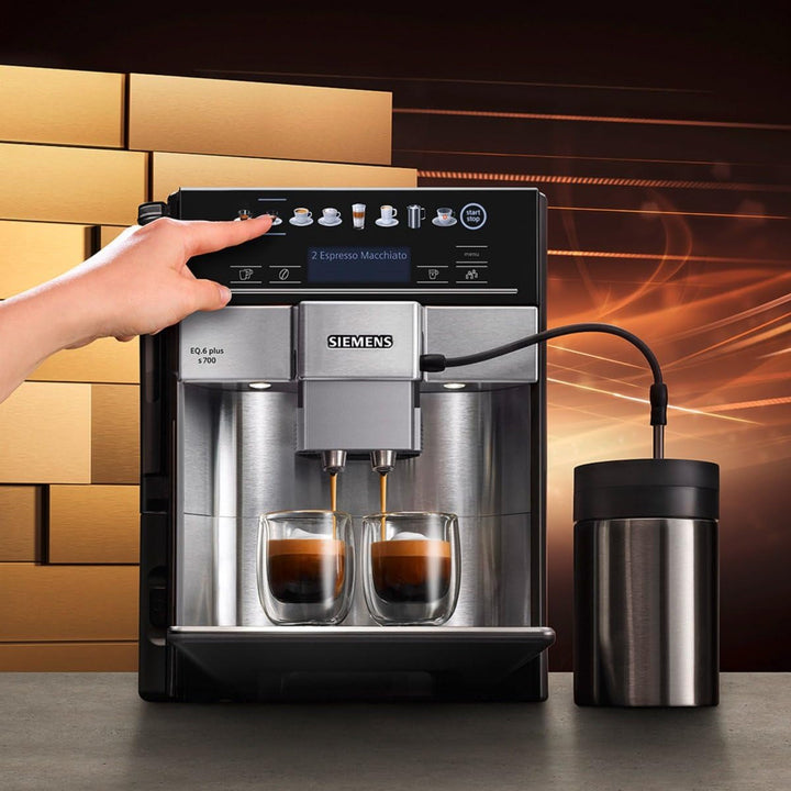 Aparat de cafea complet automat SIEMENS EQ6 plus S700 TE657503EN, Pentru multe specialități de cafea, Spumă de lapte, Măcinător ceramic, Funcție cu două cești, Anticalcar, Curățare automată cu abur, 1500 W, Oțel inoxidabil