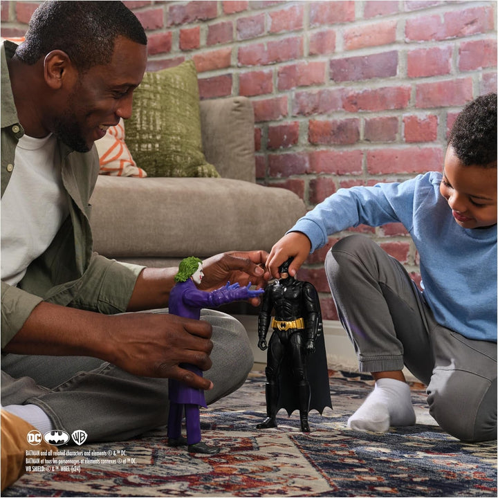 DC Comics the Dark Knight - Joker Action Figure Cunoscut din legendara trilogie the Dark Knight în 30cm. De la 3 ani