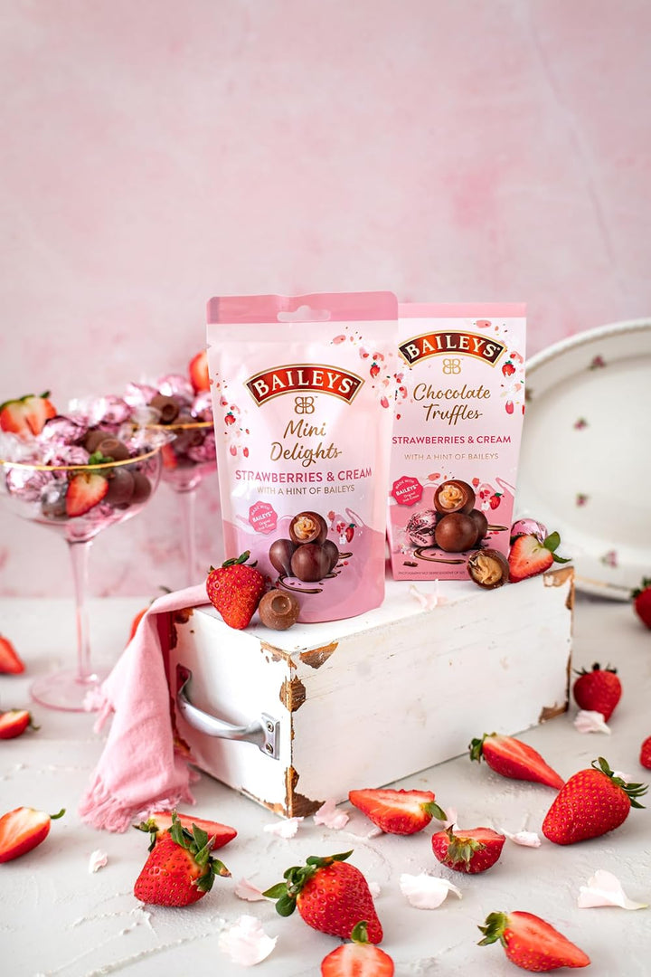 Baileys Chocolate Mini Delights Strawberries & Cream | 1 X 102 G | Zartschmelzende Mini-Pralinen | Pralinen Geschenk | Gefüllt Mit Baileys Likör