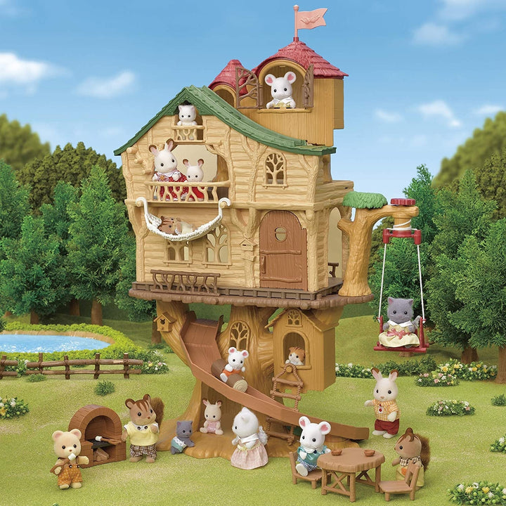 Sylvanian Families 5494 Adventure Tree House - Set de joacă pentru casa de păpuși
