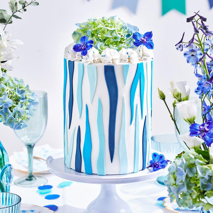 FunCakes Baby Blue fondant rulat: Ușor de utilizat, neted, flexibil, moale și pliabil, perfect pentru decorarea prăjiturilor, halal, kosher și fără gluten. 1 kg Pasta de zahar Naty Shop