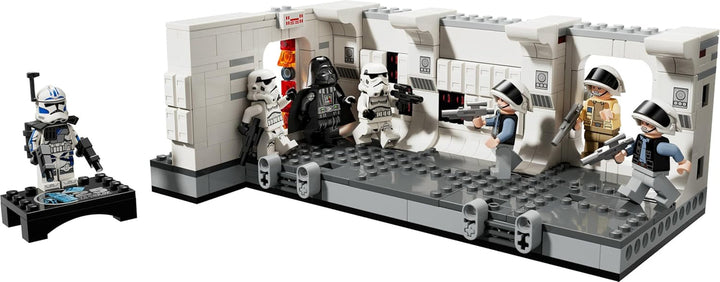 LEGO Star Wars Îmbarcarea pe Tantive IV, Jucărie de construcție pentru filmul O nouă speranță, Playset de fantezie pentru copii de colecționat, Idee de cadou pentru băieți și fete de peste 8 ani și pentru colecționari 75387