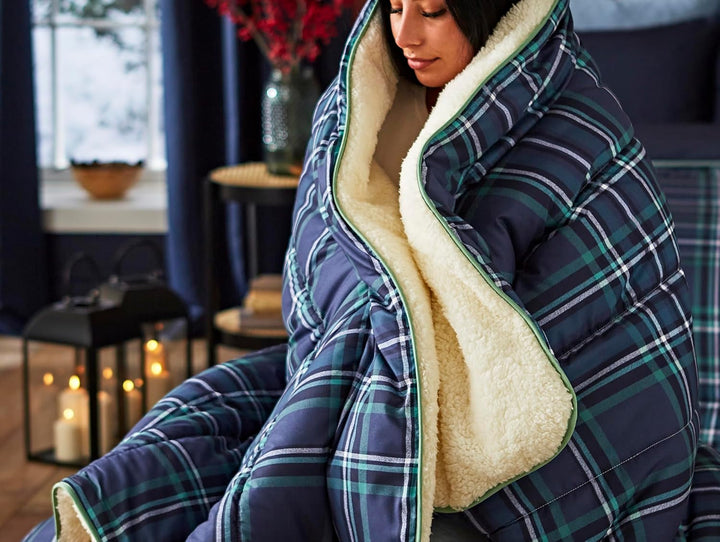 Night Lark Kuschelige Sherpa-Fleece-Decke, Klassisches Rotes Schottenkaro, 9 Tog, LuxuriÃ¶s, Flauschig, Dick Und Wendbar, Perfekt FÃ¼r Sofa, Bett, Couch, Sofa. Hypoallergen, Maschinenwaschbar, GrÃ¶ÃŸe:
