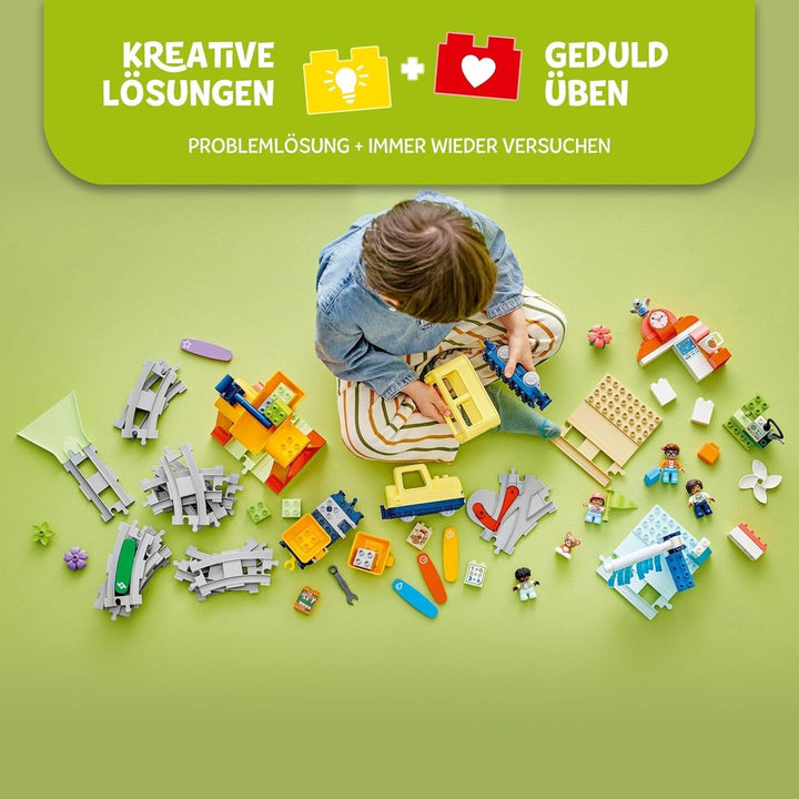 LEGO DUPLO Town Large Interactive Railway, jucărie de construcție pentru copii mici de la 3 ani, locomotivă Push & Go cu lumini și sunete, piese pentru șine, jucărie educativă pentru preșcolari 10428