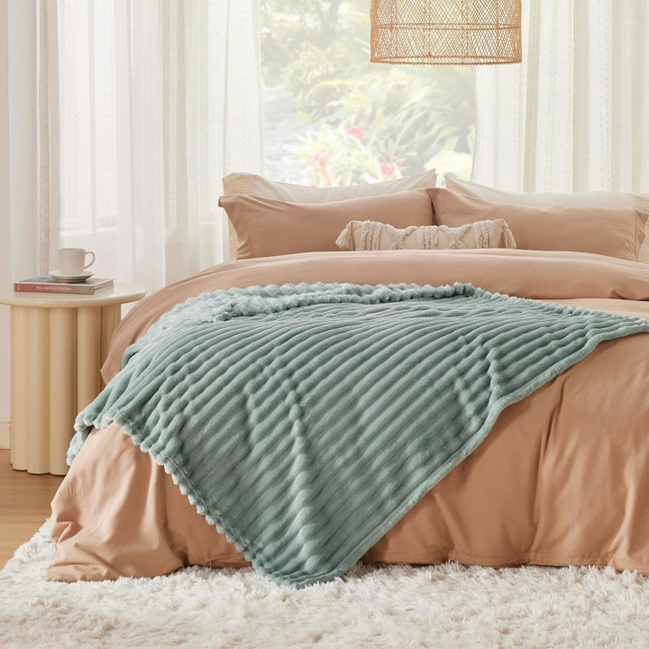 BEDSURE SalbeigrÃ¼n Fleece-Ãœberwurfdecke FÃ¼r Couch â€“ Superweiche, GemÃ¼tliche Decken FÃ¼r Frauen, Niedliche Kleine Decke FÃ¼r MÃ¤dchen, 127 X 152 Cm