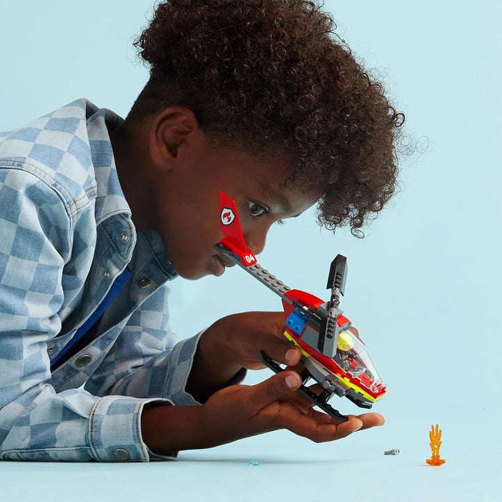 LEGO City Fire Brigade Helicopter, set cu jucărie elicopter și figurină pilot, elicopter de pompieri pentru o experiență de joc imaginativă, cadou pentru copii, băieți și fete de la 5 ani 60411